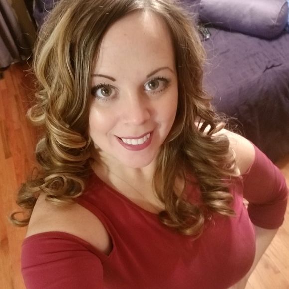 Meet your Posher, Rebecca - Picture 1 of 1